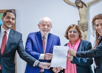 Lula aprova parecer que prevê demissão de servidor por assédio sexual