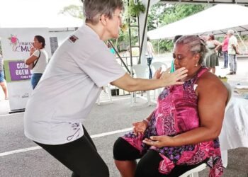 Massagem, roda de conversa e empoderamento feminino