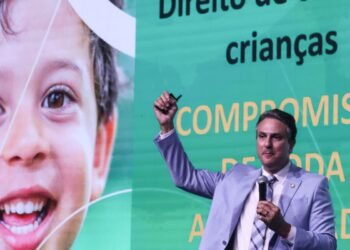 Camilo defende grande pacto nacional para alfabetização de crianças