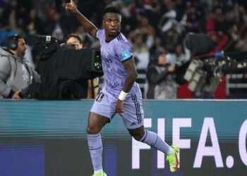 Vini Jr e Debinha estão entre os finalistas ao prêmio Bola de Ouro