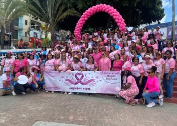 Caminhada do Outubro Rosa mobiliza profissionais de saúde para conscientizar mulheres do município – Prefeitura Municipal de Candeias.