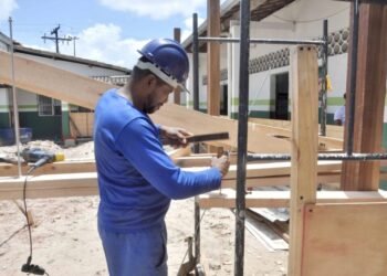 Conforto e segurança! Escola Vereador João Oliveira Campos recebe ações de requalificação – Prefeitura de Simões Filho