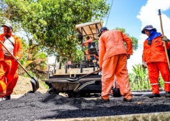 Rua da Bica em Caboto recebe pavimentação asfáltica – Prefeitura Municipal de Candeias.