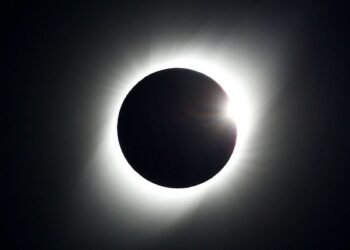 Observação do eclipse exige cuidados para evitar lesão nos olhos