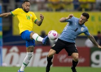 Tentando retomar vitórias, Brasil enfrenta Uruguai em Montevidéu