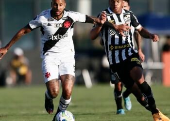 Tentando melhorar na classificação, Santos e Vasco jogam na Vila