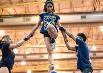Cheerleading agita público nos Jogos Universitários Brasileiros