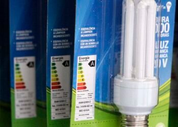 Aneel mantém bandeira tarifária verde para novembro