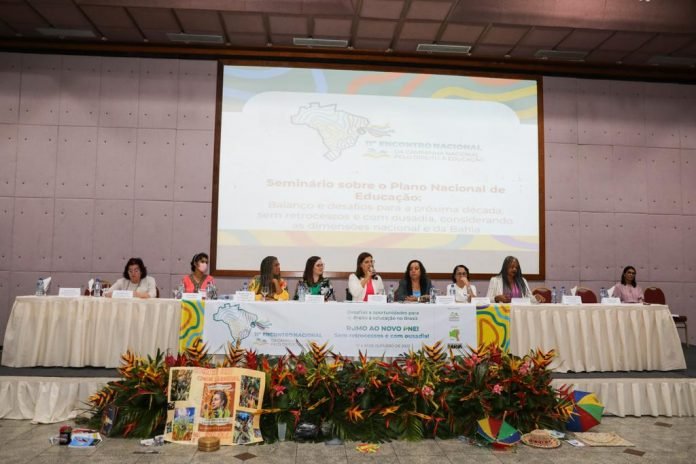 SEC participa de Encontro Nacional da Campanha pelo Direito à Educação, em Salvador SEC participa de Encontro Nacional da Campanha pelo Direito à Educação, em Salvador