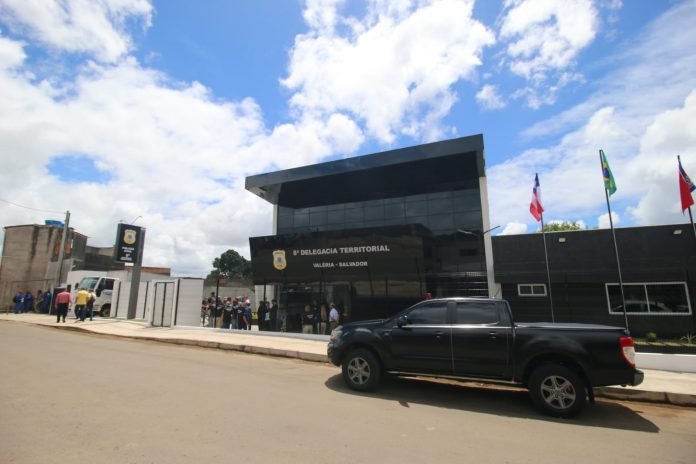 Com investimento de R$ 2,3 milhões, nova Delegacia de Valéria reforça o combate ao crime organizado Com investimento de R$ 2,3 milhões, nova Delegacia de Valéria reforça o combate ao crime organizado