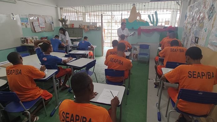 Investimento em Educação abre portas e permite uma nova perspectiva para a vida fora do cárcere