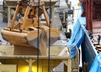 Ministério projeta superávit comercial recorde de US$ 93 bilhões