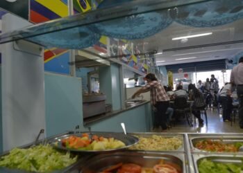 Número de bares e restaurantes com prejuízo em agosto aumenta 5%