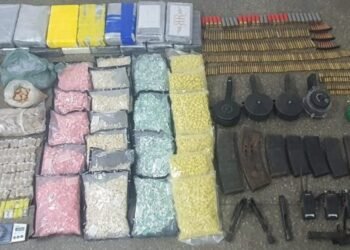 PM encontra 15 kg de cocaína, munições, granadas e R$ 4 mil na Bahia
