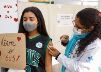 Em dia D de vacinação crianças têm atendimento especial no SAC