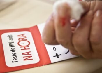 Governo reestrutura comissão nacional de HIV/Aids