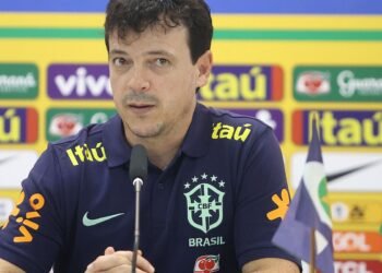 “Brasil não jogou mal” avalia Diniz, após 1 a 1 com Venezuela em casa