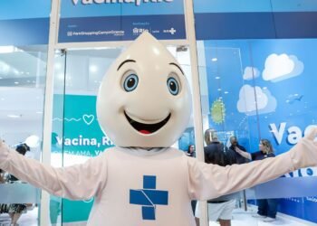 Saúde inaugura loja conceito de vacinação em shopping do Rio