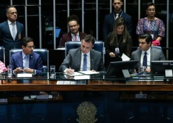 Congresso promulga mudança sobre perda de nacionalidade brasileira