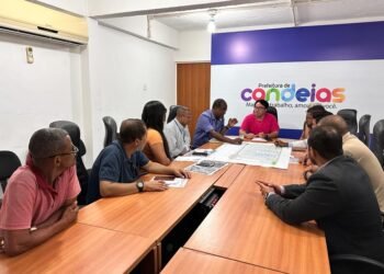 Grupo de trabalho da “Nova Feira” se reúne para debater ações para início da reforma da Central de Abastecimento – Prefeitura Municipal de Candeias.