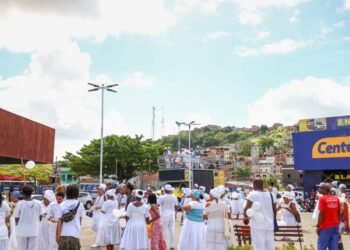 5ª Caminhada “Nossa Raiz tem Dendê”, reflete o combate ao racismo e discurso de ódio entre os povos – Prefeitura Municipal de Candeias.