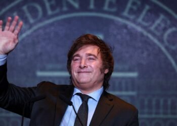 Ultradireitista Javier Milei vence as eleições argentinas