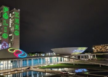 Programa de vacinação em escolas é aprovado em comissão no Senado