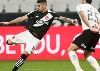 Vasco e Corinthians jogam para se afastar da zona do rebaixamento