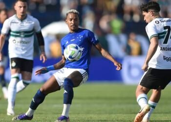 Coritiba e Cruzeiro jogarão sem torcida até o fim do Brasileiro