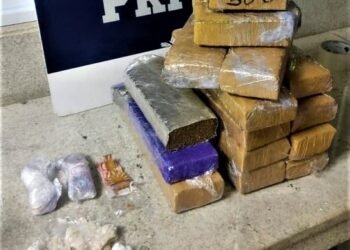 PRF prende passageiro com maconha, cocaína e drogas sintéticas na Bahia