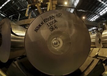 Produção industrial registra 0,1% em setembro, aponta IBGE