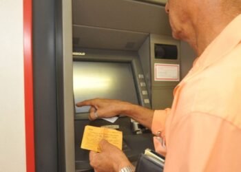 Bancos fecham nesta quarta-feira e reabrem na quinta