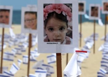 Um mês após ataque do Hamas, ato no Rio homenageia vítimas de Israel