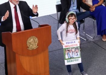 Governo quer mais alunos da educação especial em classes comuns