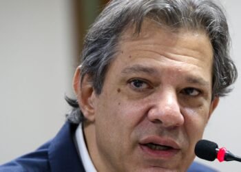 Haddad diz que continuará a buscar déficit zero em 2024