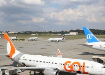 Petrobras reduz em 6% preço médio de querosene de aviação