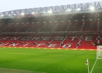 Bilionário britânico vira acionista minoritário do Manchester United