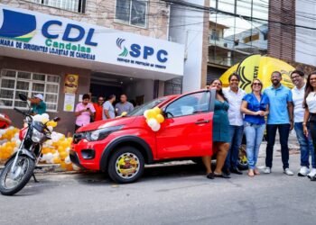 Prefeitura e CDL entregam carro 0KM e outros prêmios para os sorteados do Natal de Luz Candeias 2023 – Prefeitura Municipal de Candeias.