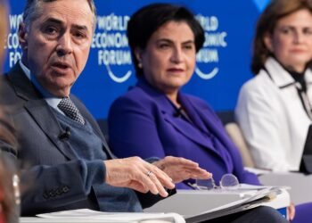Em Davos, Barroso defende debate sobre drogas e soberania da Amazônia