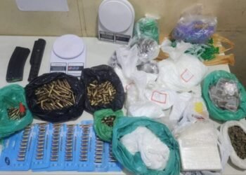 PM prende suspeito e apreende granada, munições e drogas na Bahia