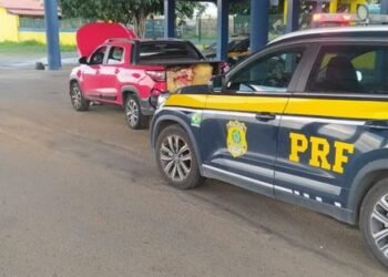 PRF recupera três veículos roubados na Bahia