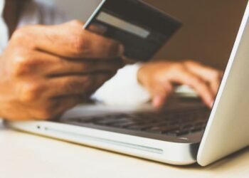 Teto do rotativo reduz endividamento, mas juros continuam altos