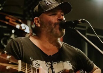 Baixista da banda Ultraje a Rigor tem alta após 4 meses de internação