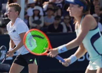 Dupla de Stefani perde nas quartas e dá adeus ao Aberto da Austrália