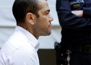 Daniel Alves nega agressão sexual em tribunal de Barcelona