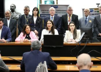 Empresários afetados por reoneração da folha cobram devolução de MP