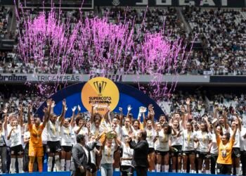 Corinthians derrota Cruzeiro e conquista tri da Supercopa feminina