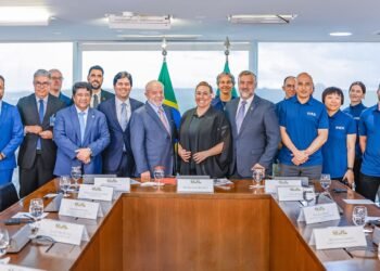 Lula presta apoio à candidatura do Brasil para sediar Mundial Feminino