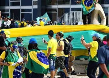 STF condena mais 29 réus pelos atos golpistas de 8/1