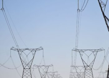 Exportação de energia a países vizinhos produz ganho de R$ 888 milhões